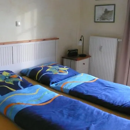 Strandstrasse 32 - 04-28